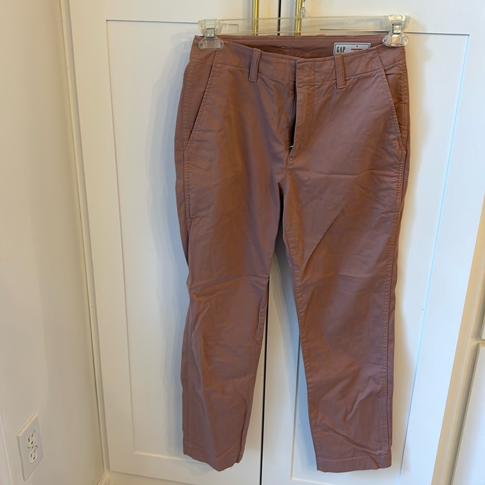 GAP Straight-Leg Chino Pants in Dusty Rose